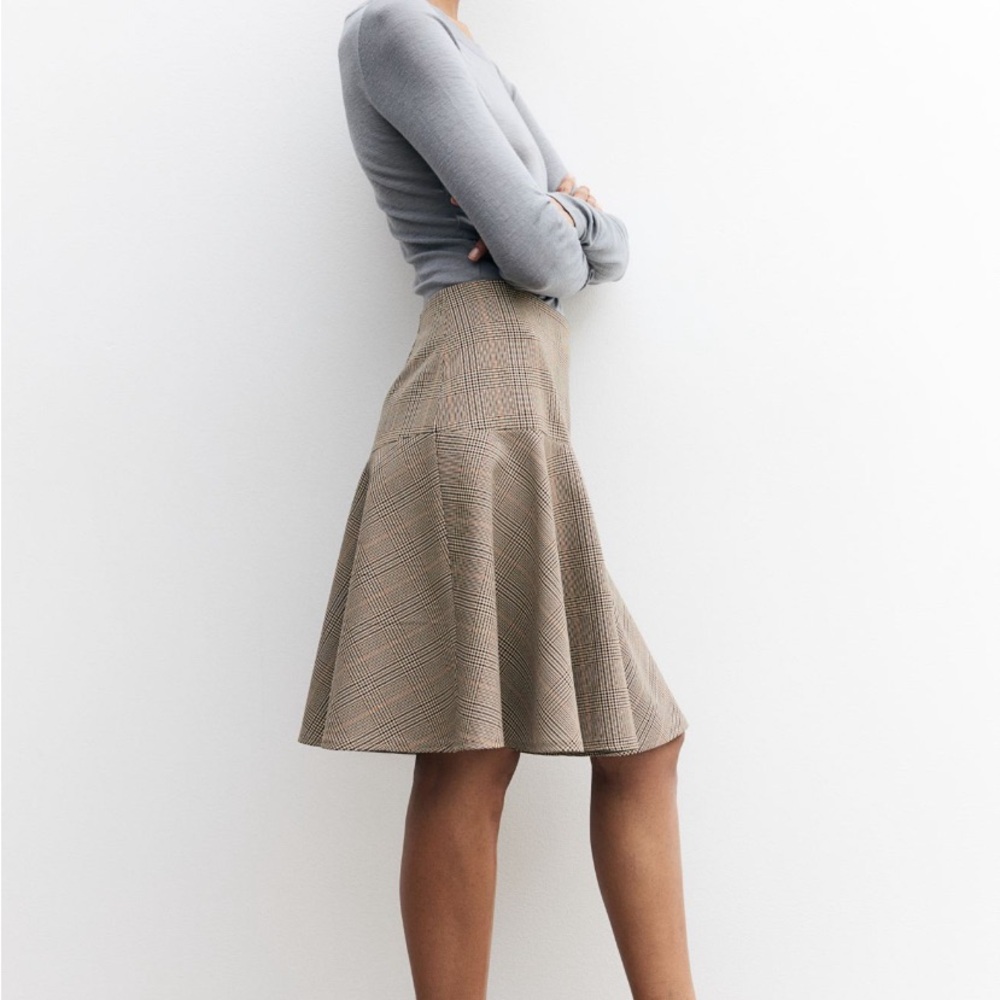 Plaid trumpet skirt